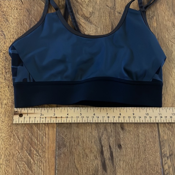 Mountain Hardwear Small Sports Bra - Picture 5 of 10
